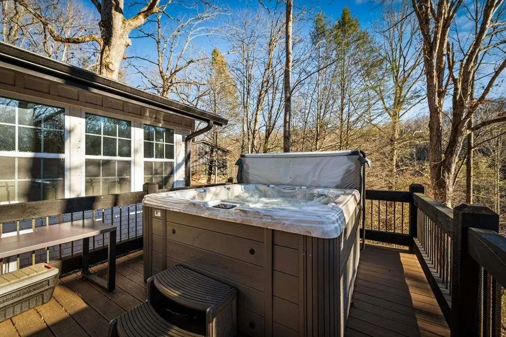 166 Red Oak Lane McCaysville, GA 30555