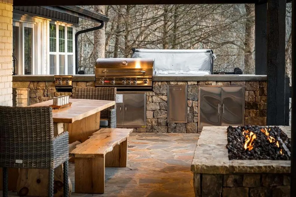 166 Red Oak Lane McCaysville, GA 30555
