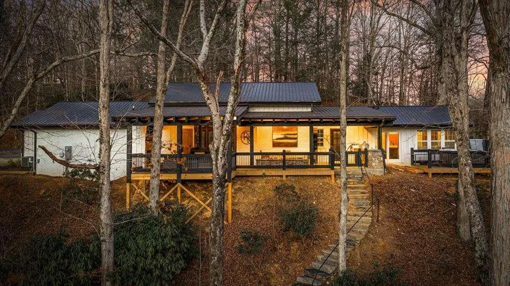 166 Red Oak Lane McCaysville, GA 30555