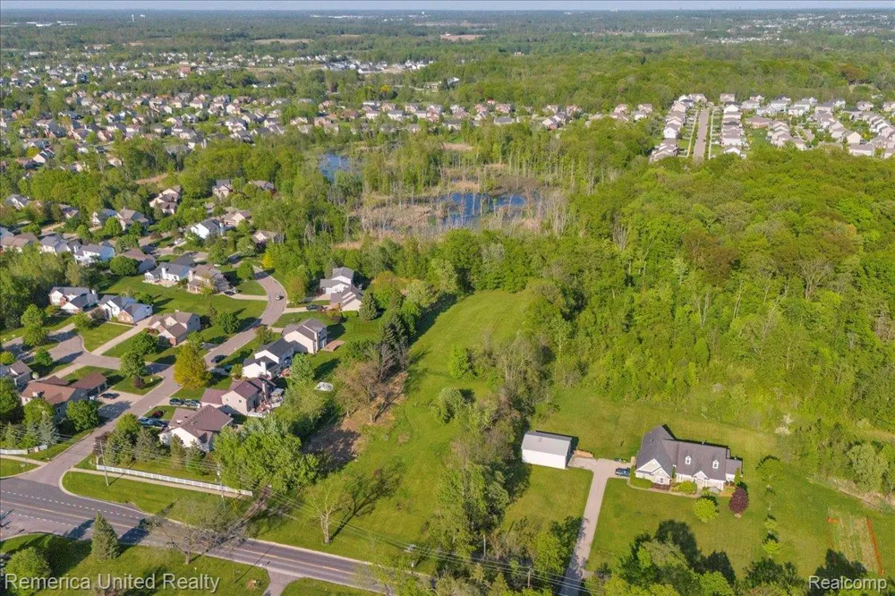 25100 MARTINDALE ROAD Lyon Charter Township, MI 48178