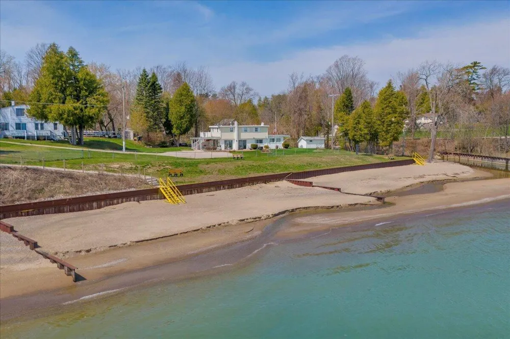 7226 Lakeview Drive Worth Township, MI 48450