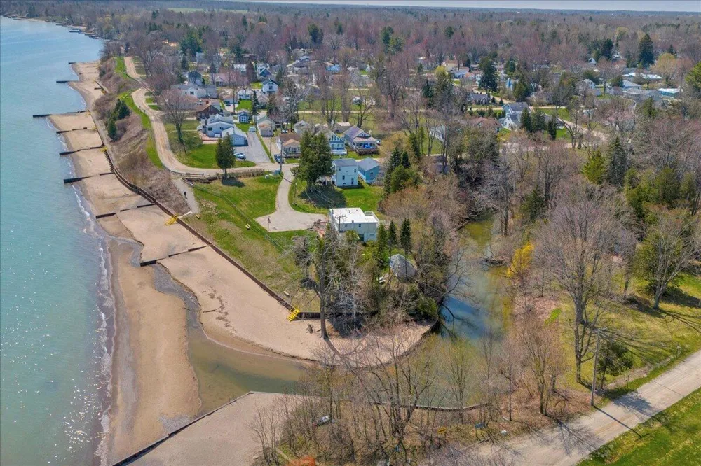 7226 Lakeview Drive Worth Township, MI 48450
