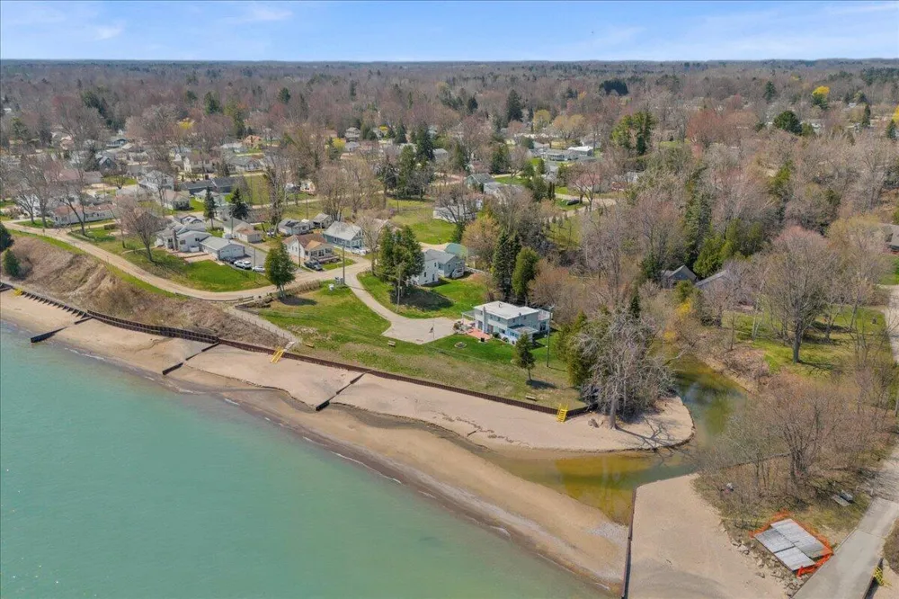 7226 Lakeview Drive Worth Township, MI 48450