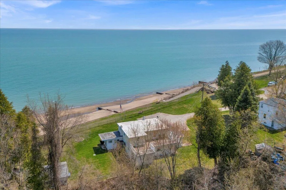 7226 Lakeview Drive Worth Township, MI 48450
