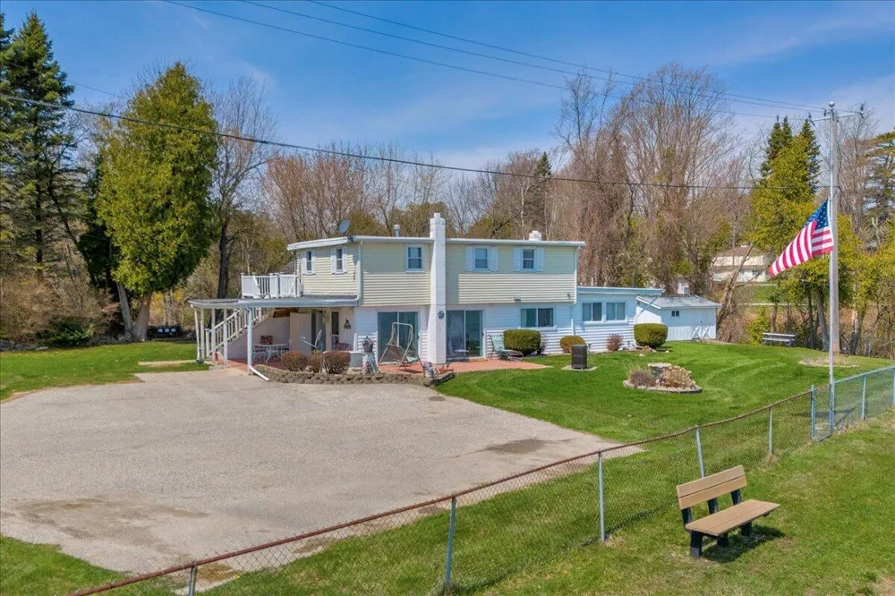 7226 Lakeview Drive Worth Township, MI 48450