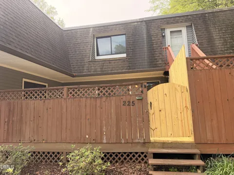 225 Summerwalk Circle
