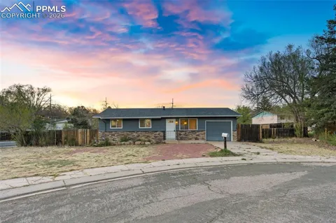 2436 Launcelot Court