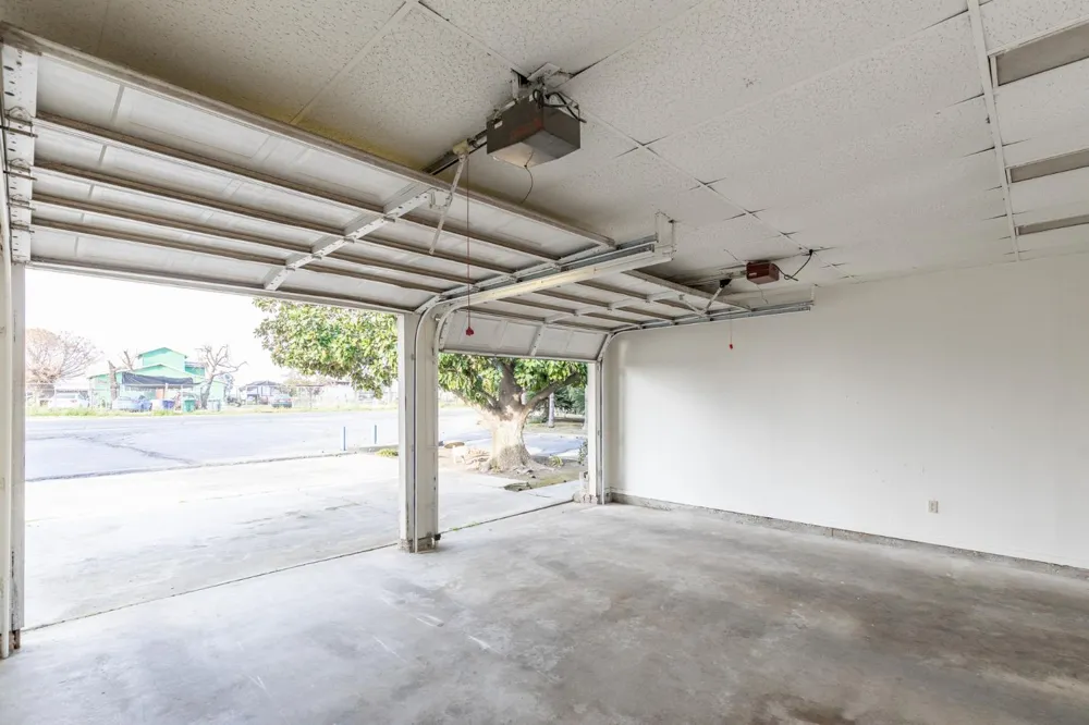 12265 E Dinuba Avenue Selma, CA 93662