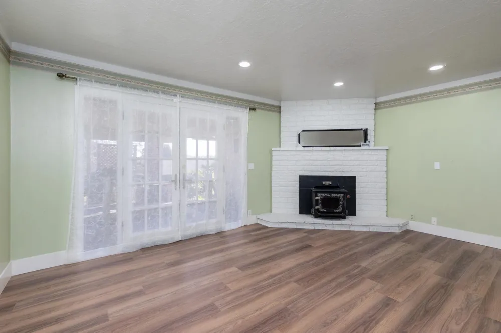 12265 E Dinuba Avenue Selma, CA 93662