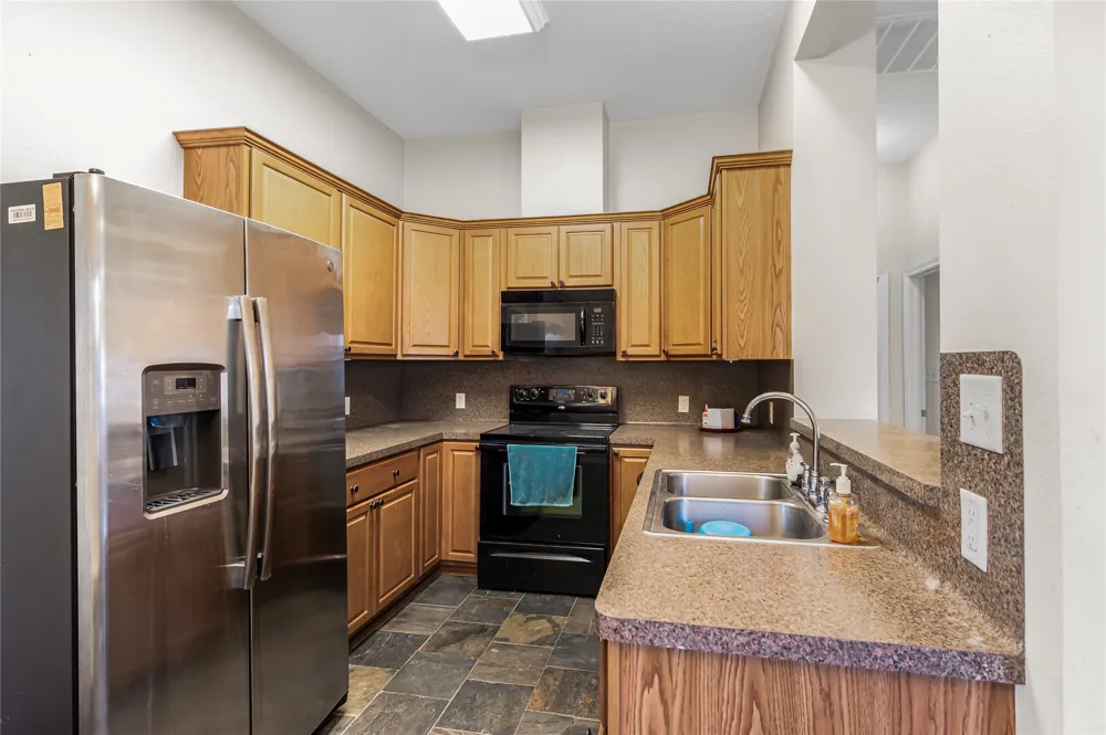 1002 Copperas Bend Caldwell, TX 77836