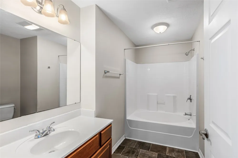 1002 Copperas Bend Caldwell, TX 77836
