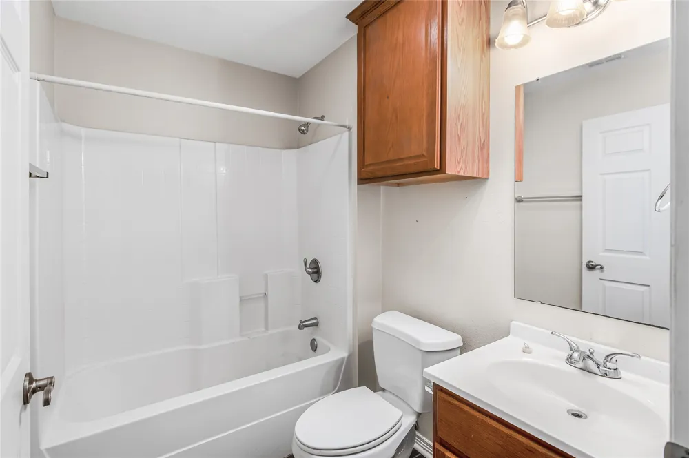 1002 Copperas Bend Caldwell, TX 77836