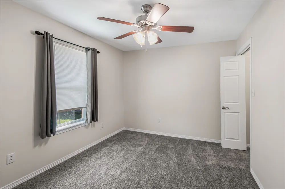 1002 Copperas Bend Caldwell, TX 77836