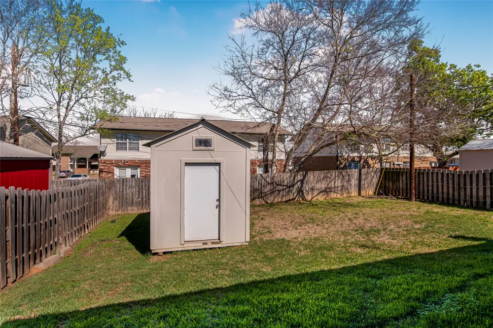 1002 Copperas Bend Caldwell, TX 77836