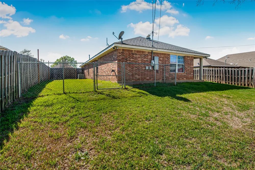1002 Copperas Bend Caldwell, TX 77836