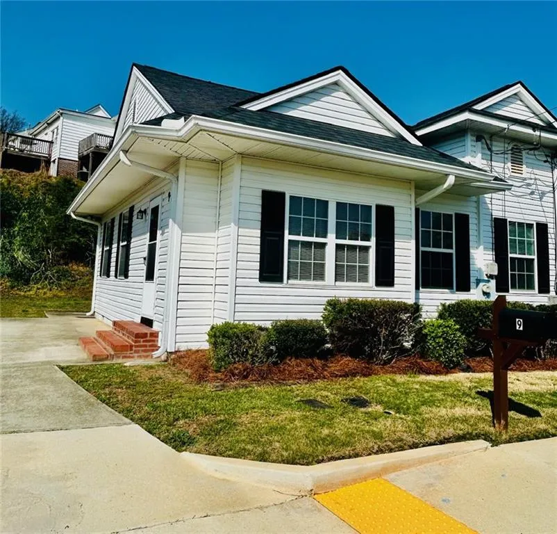 9 VICTORY STREET Gainesville, GA 30501