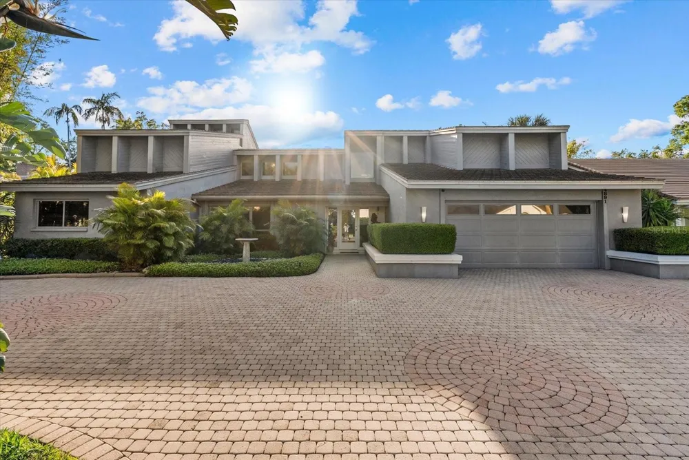 4891 PEREGRINE POINT E Sarasota, FL 34231