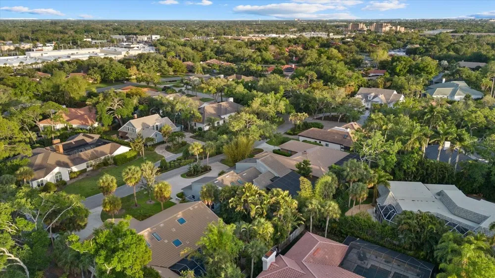4891 PEREGRINE POINT E Sarasota, FL 34231