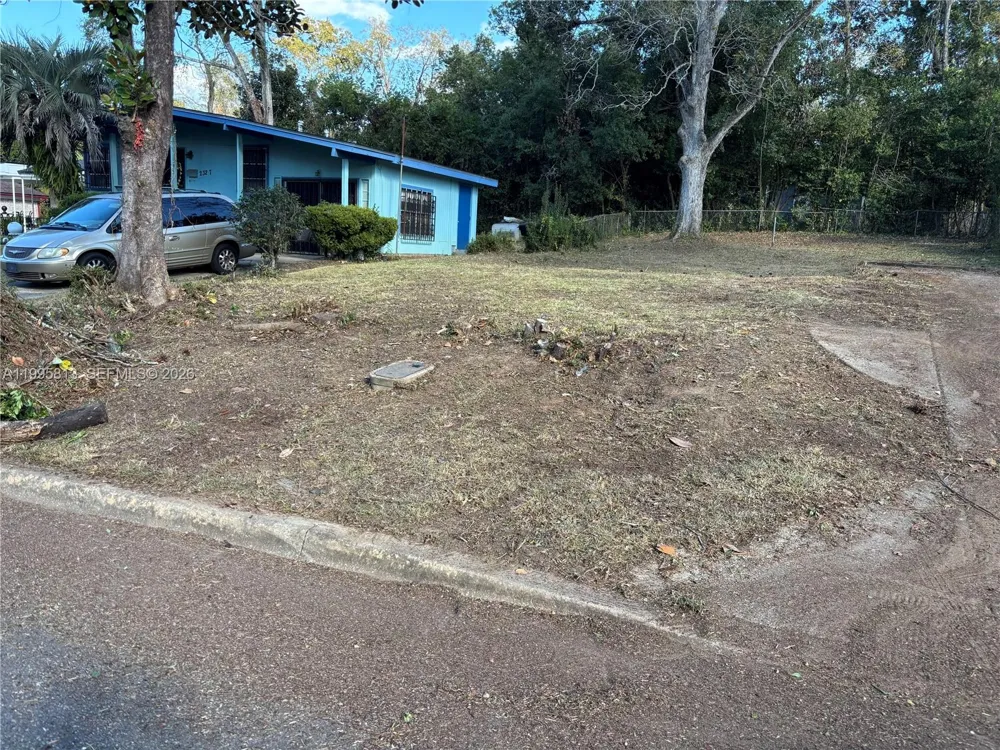 2333 Oliver Street Tallahassee, FL 32310
