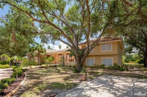 2400 Palm Hurst Drive