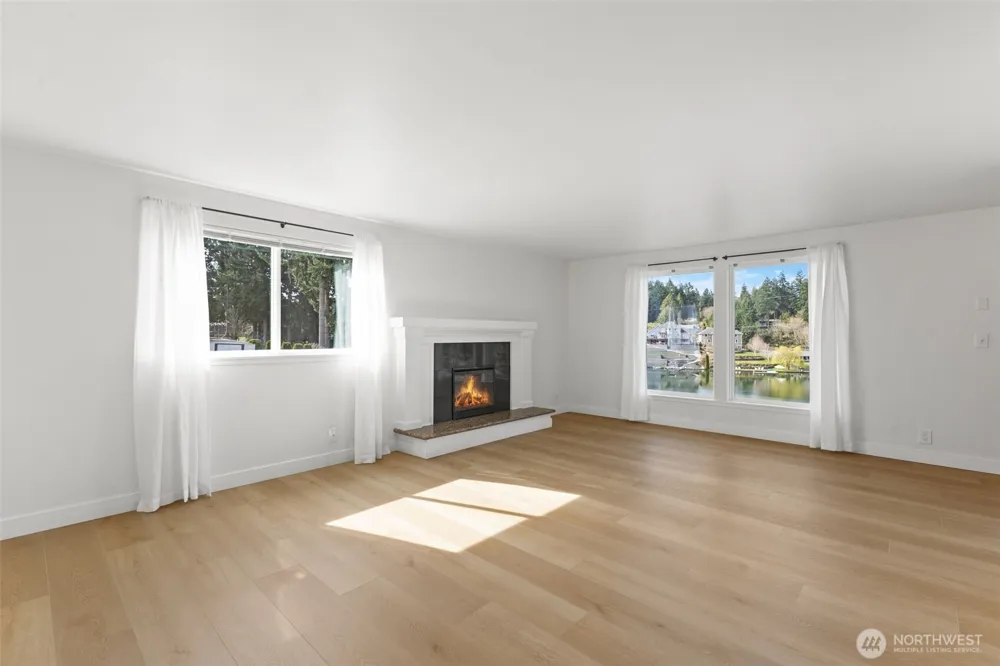 3118 Deer Island Drive E Lake Tapps, WA 98391