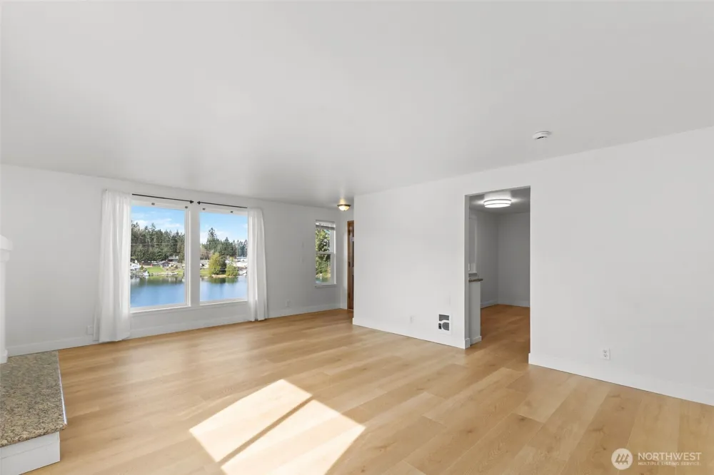 3118 Deer Island Drive E Lake Tapps, WA 98391