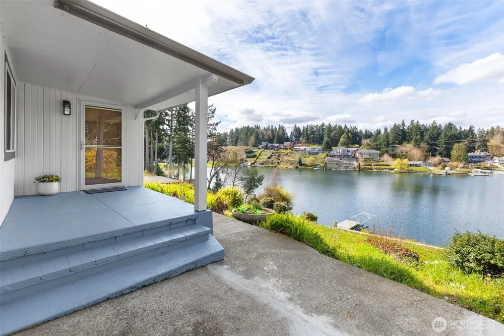 3118 Deer Island Drive E Lake Tapps, WA 98391