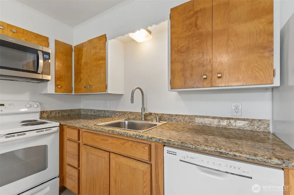 3118 Deer Island Drive E Lake Tapps, WA 98391