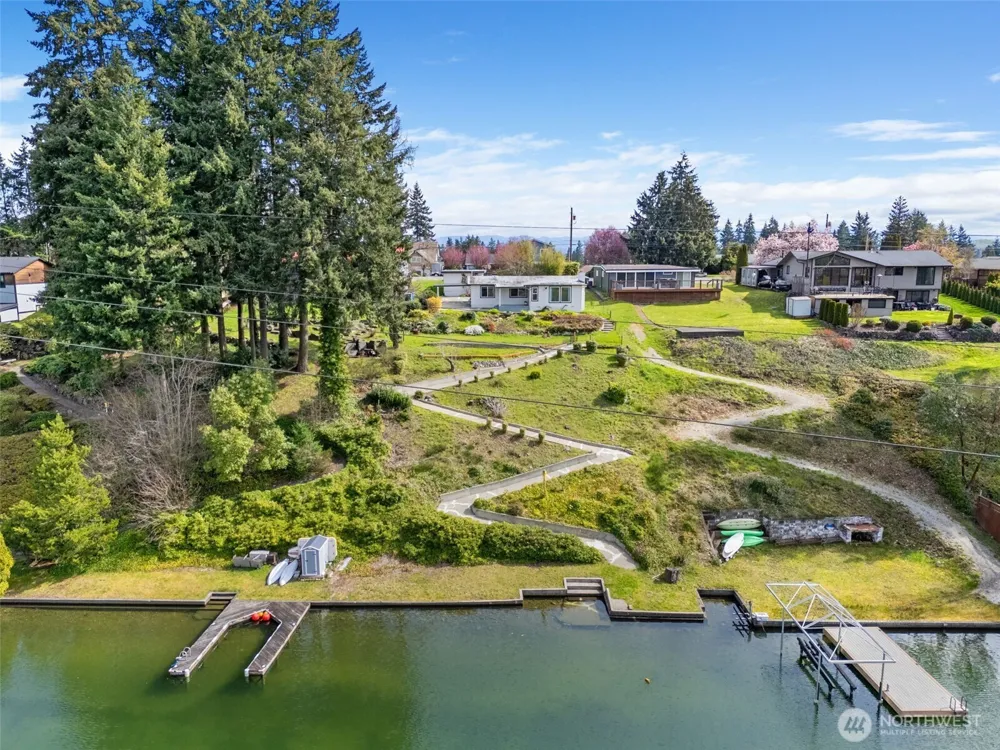 3118 Deer Island Drive E Lake Tapps, WA 98391