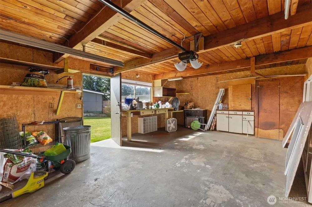 3118 Deer Island Drive E Lake Tapps, WA 98391
