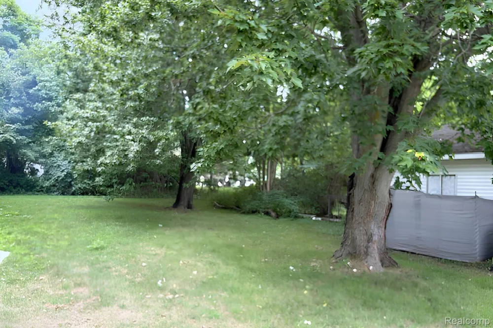 7189 Lakeshore Road Burtchville Township, MI 48059