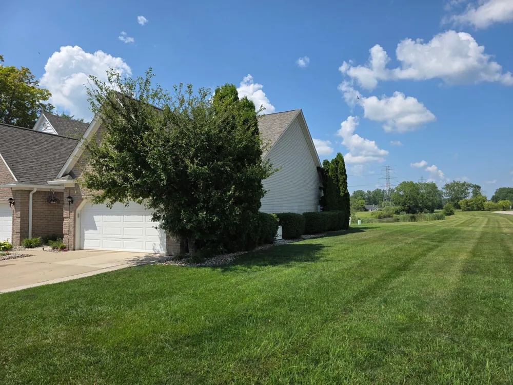 31637 Beaver Circle New Boston, MI 48164
