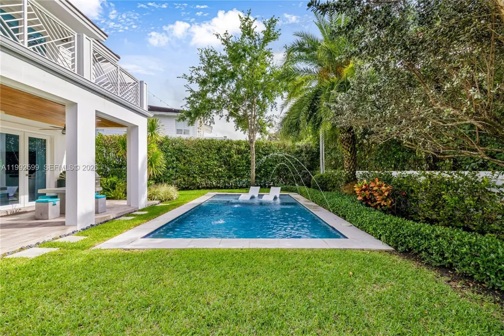5602 SW 65th Ct South Miami, FL 33143