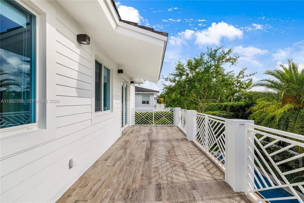 5602 SW 65th Ct South Miami, FL 33143