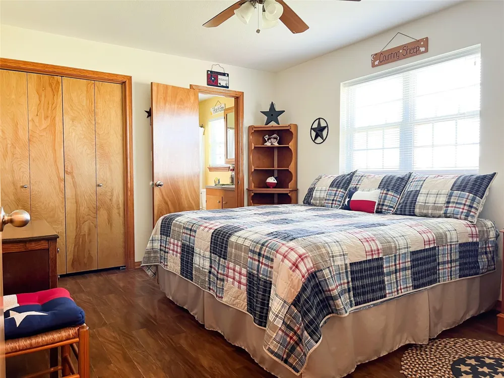 1569 Lcr 822 Groesbeck, TX 76642