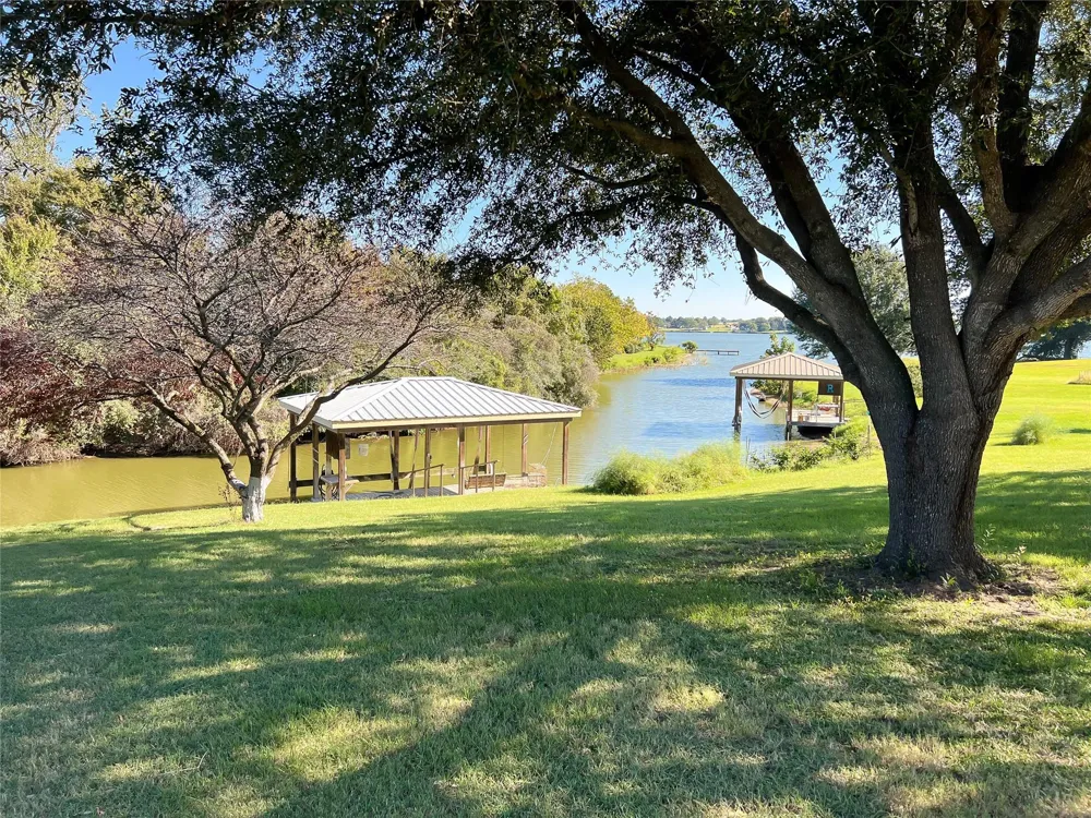 1569 Lcr 822 Groesbeck, TX 76642