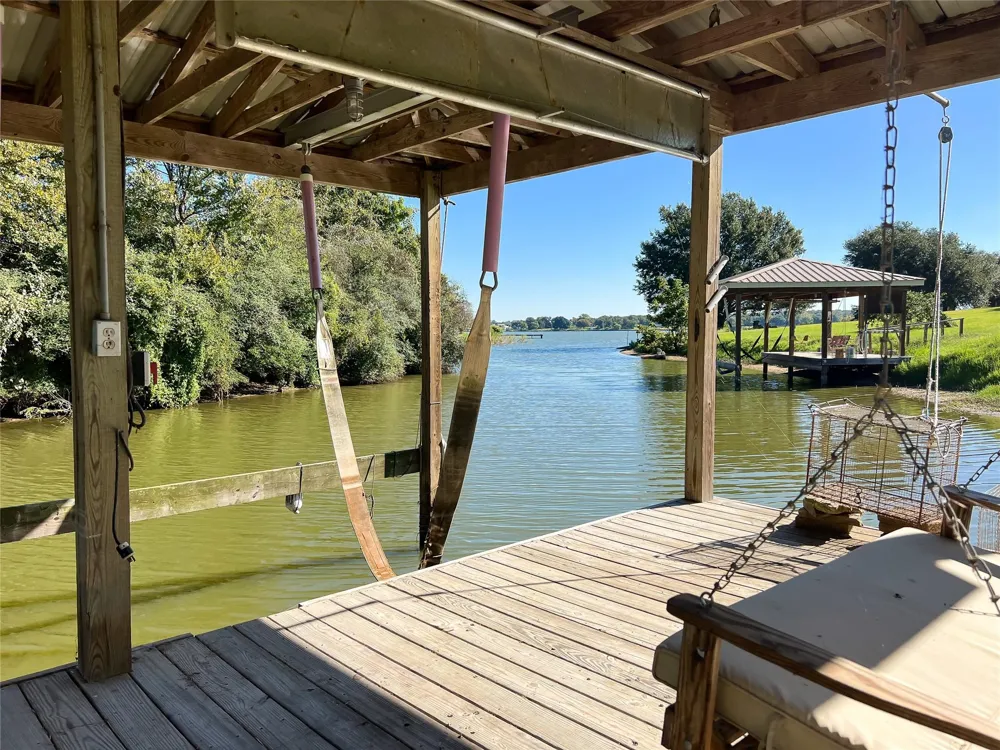 1569 Lcr 822 Groesbeck, TX 76642