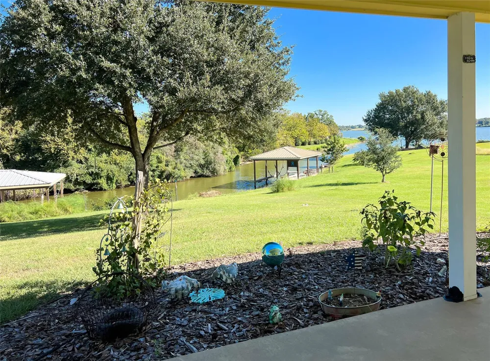 1569 Lcr 822 Groesbeck, TX 76642