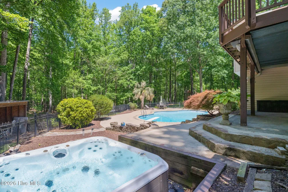 5016 Elkwood Court Raleigh, NC 27613