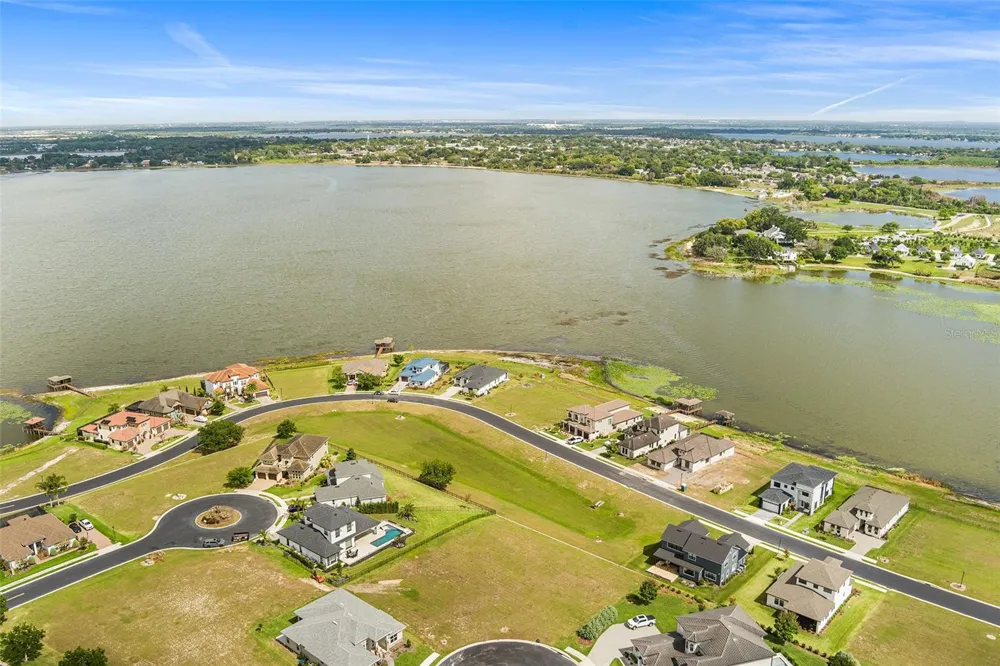 200 CALADONIA COURT Lake Alfred, FL 33850