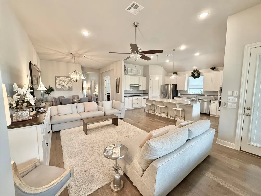 4309 Orange Blossom Pass Leander, TX 78641