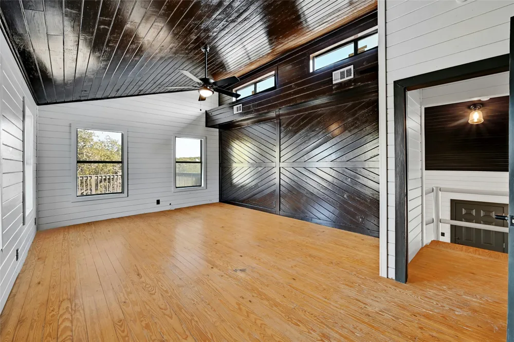 4016 McGregor Lane Dripping Springs, TX 78620