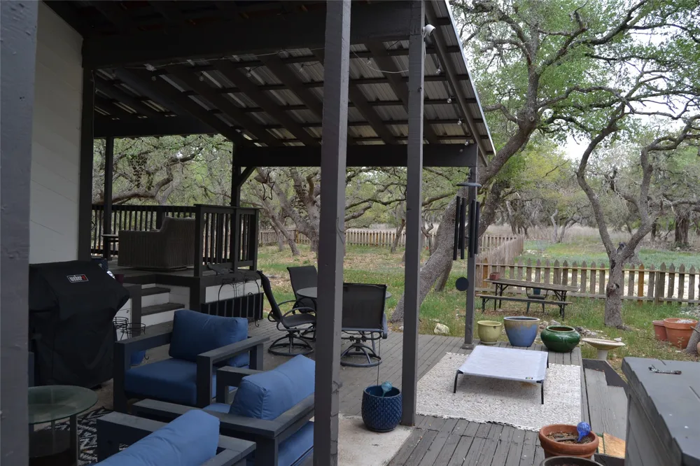 4016 McGregor Lane Dripping Springs, TX 78620