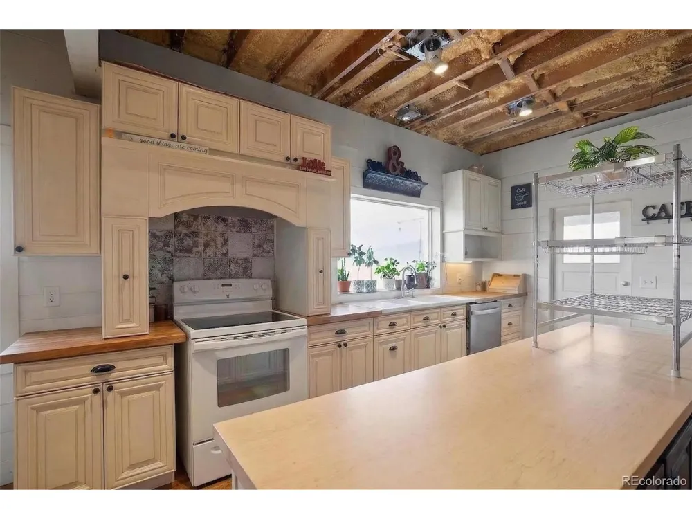 5146 County Road 550 Gardner, CO 81040