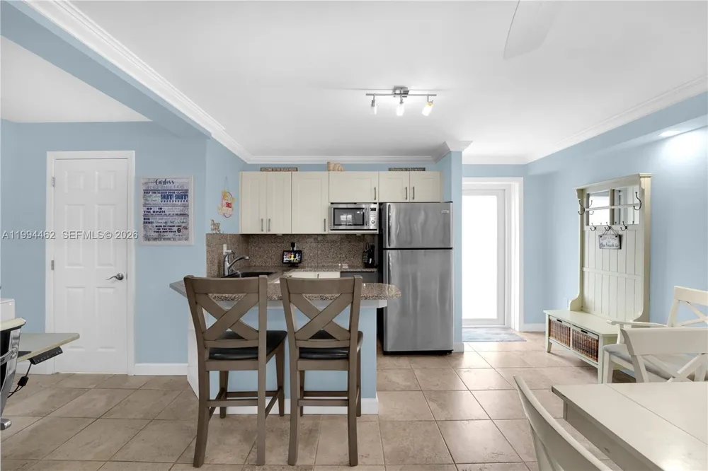 335 Virginia St Hollywood, FL 33019