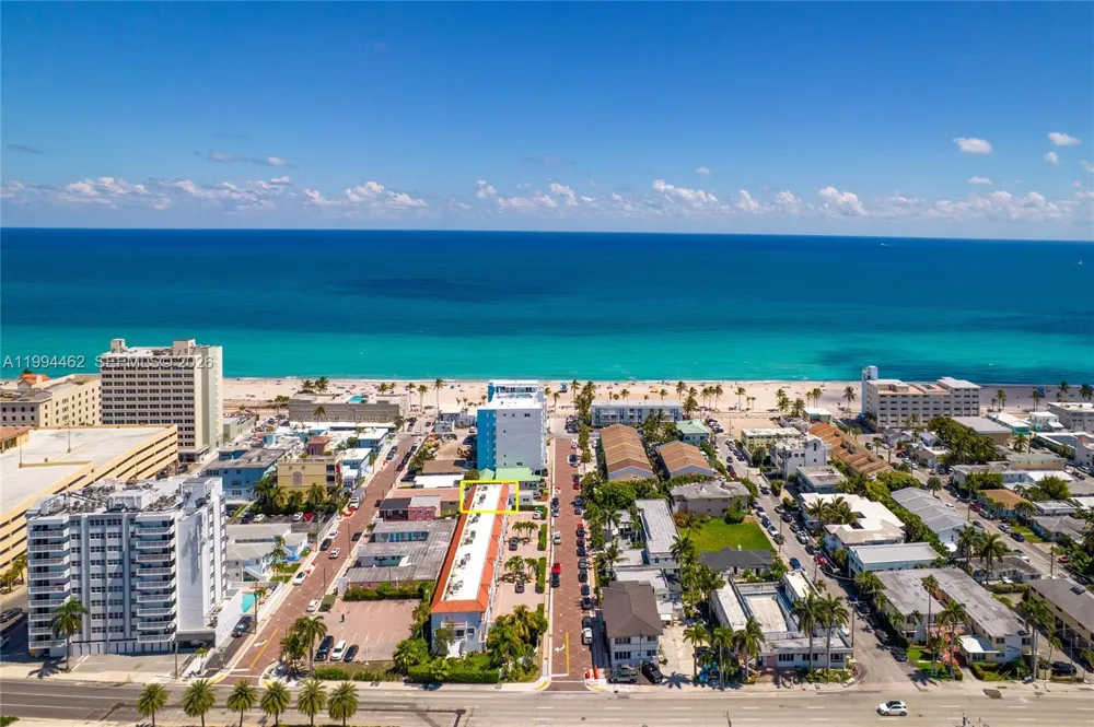 335 Virginia St Hollywood, FL 33019