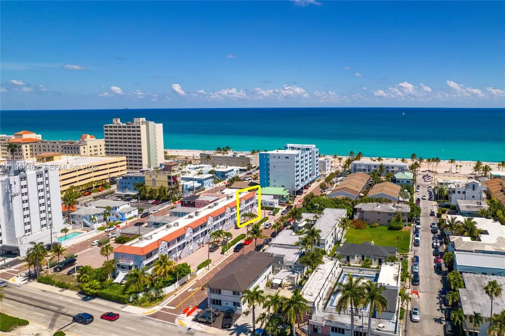 335 Virginia St Hollywood, FL 33019