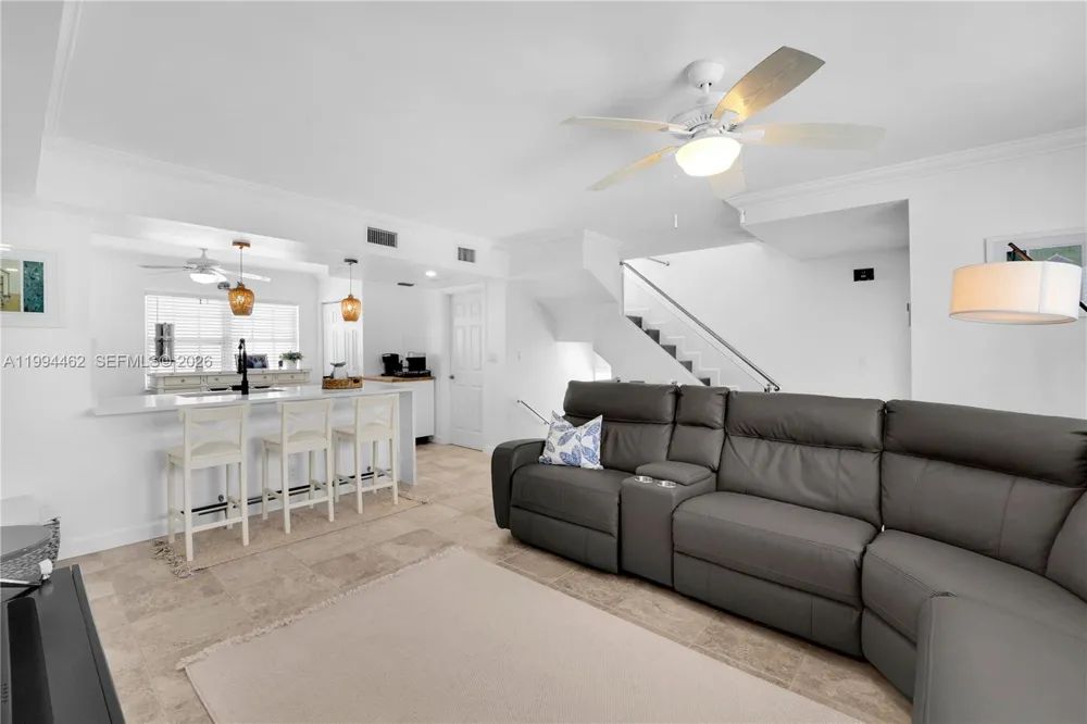 335 Virginia St Hollywood, FL 33019