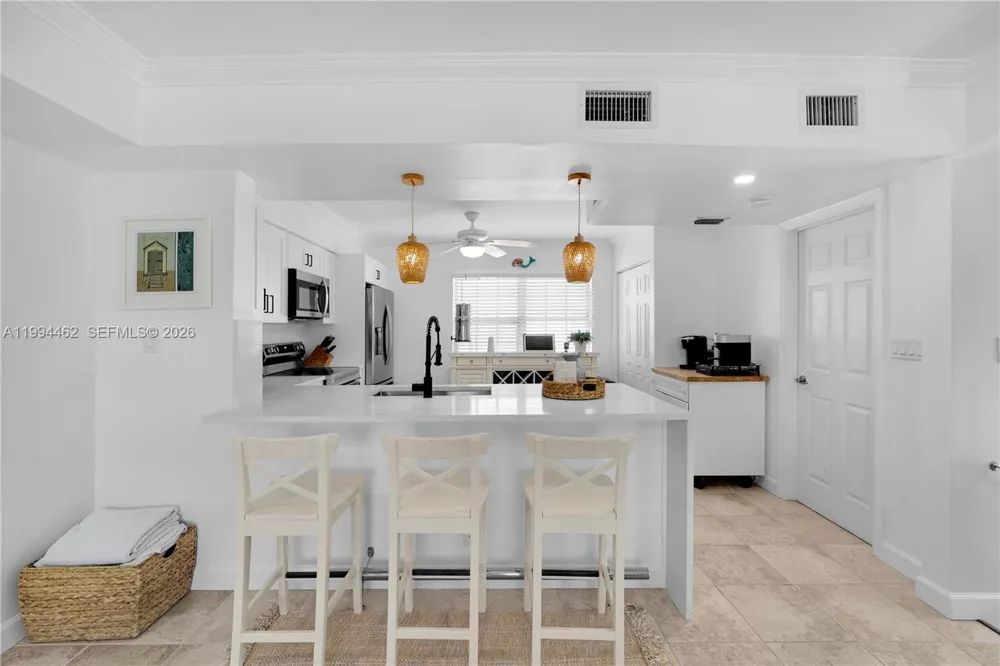 335 Virginia St Hollywood, FL 33019
