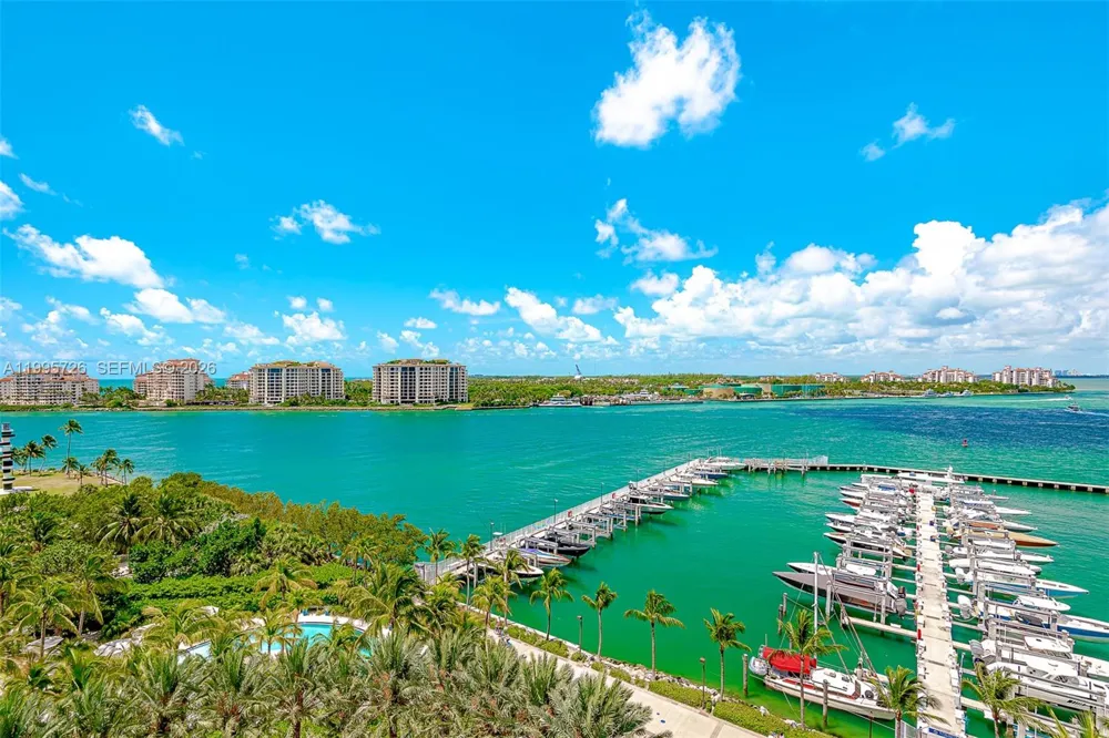 1000 S Pointe Drive #905 Miami Beach, FL 33139